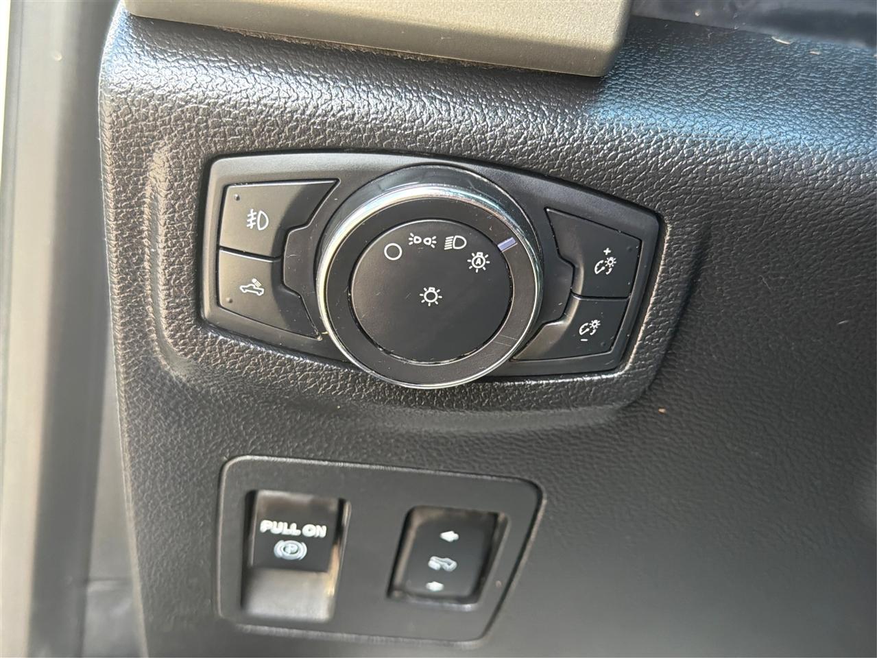 Ford F-150 Lariat 4WD SuperCrew 5.5' Box 2018