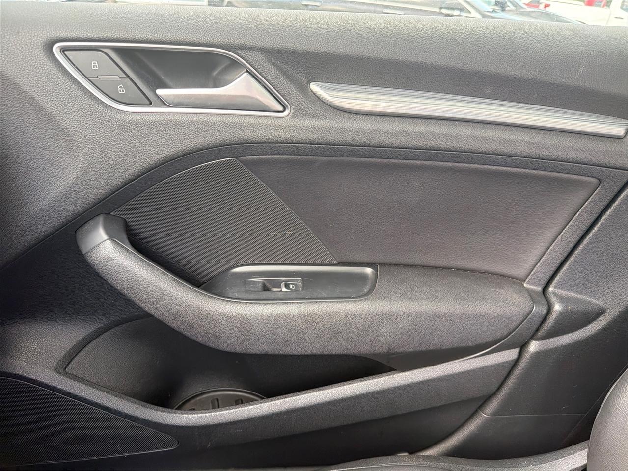 Audi A3 4dr Sdn FWD 1.8T Premium Plus 2015