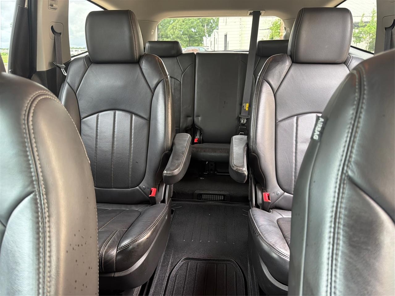 Chevrolet Traverse FWD 4dr LTZ 2013