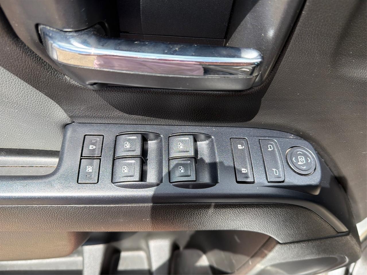 Chevrolet Silverado 1500 2WD Crew Cab 143.5" Custom 2018