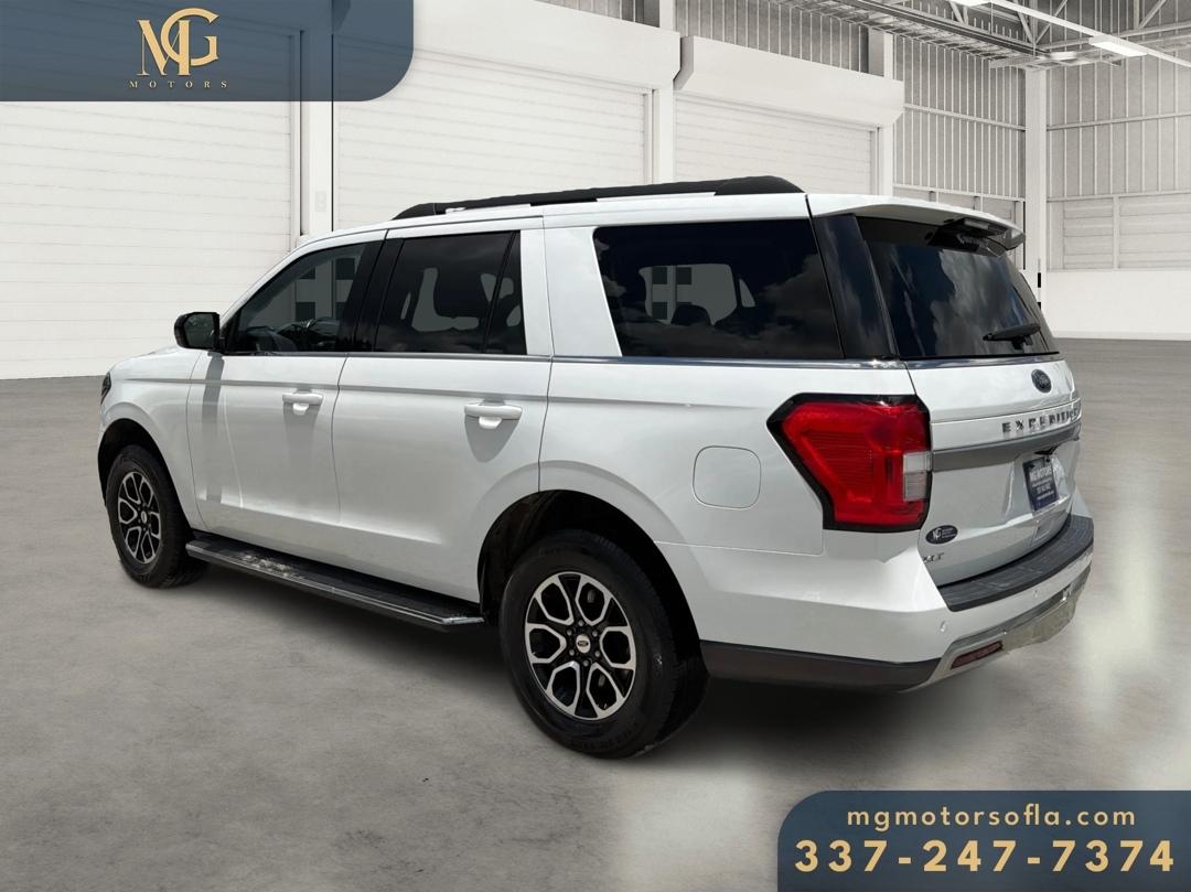 Ford Expedition XLT 2023