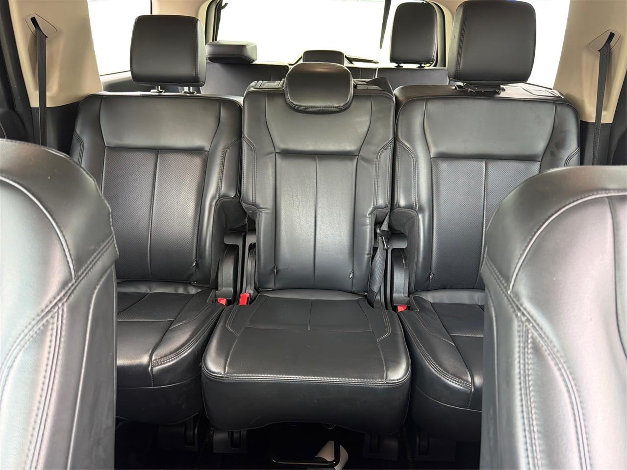 Ford Expedition XLT 2023
