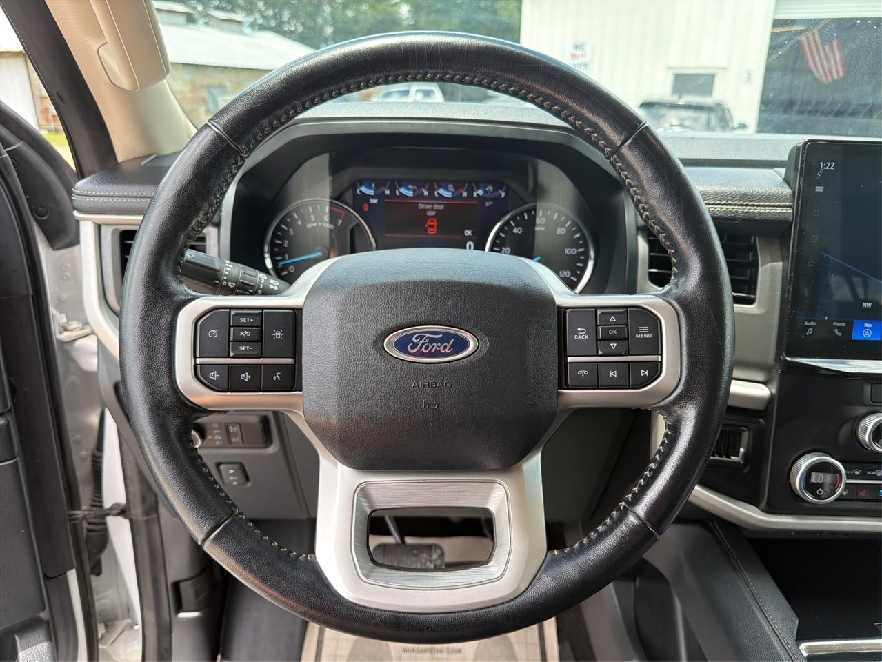 Ford Expedition XLT 2023