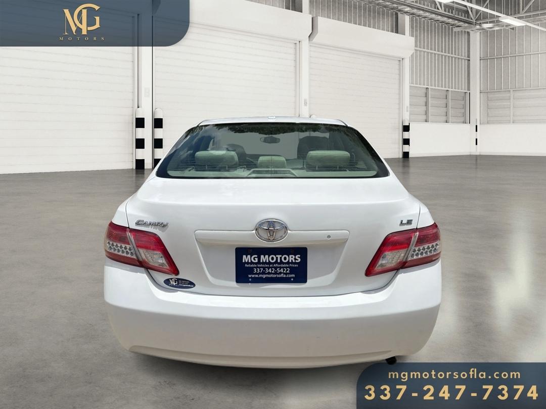 Toyota Camry LE 2010