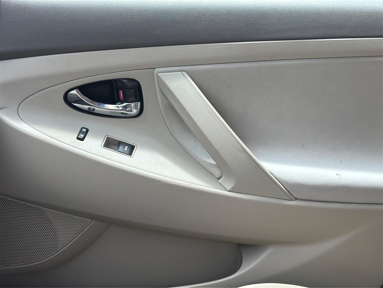 Toyota Camry LE 2010