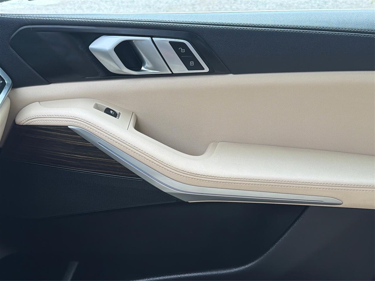BMW X5  2020