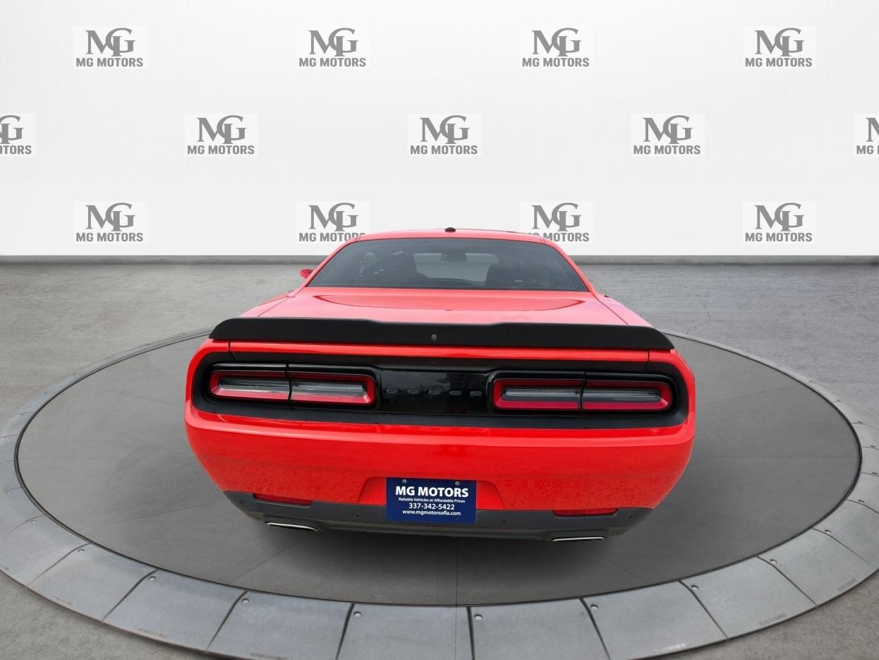 Dodge Challenger GT RWD 2021
