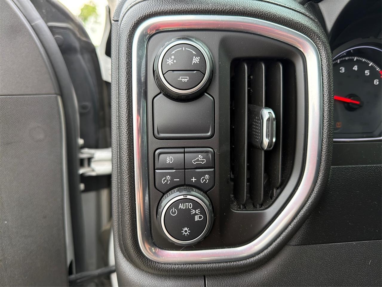 Chevrolet Silverado 1500 2WD Crew Cab 147" RST 2019
