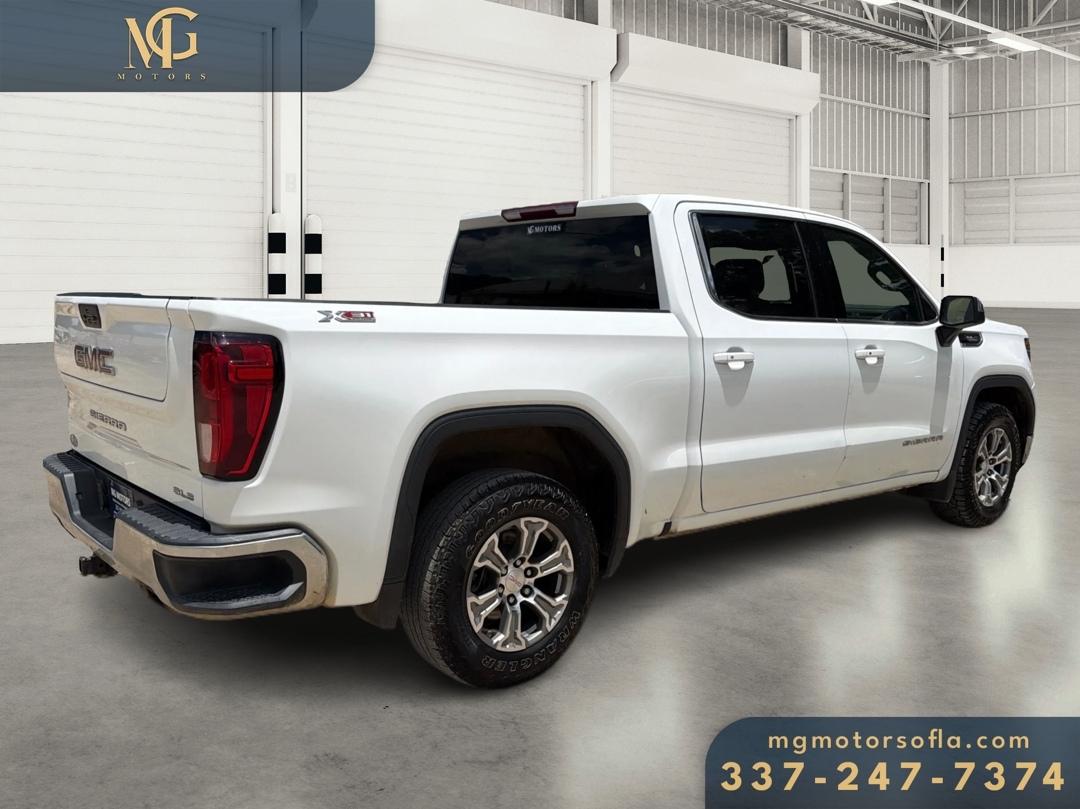 GMC Sierra 1500 Limited 4WD Crew Cab 147" SLE 2022