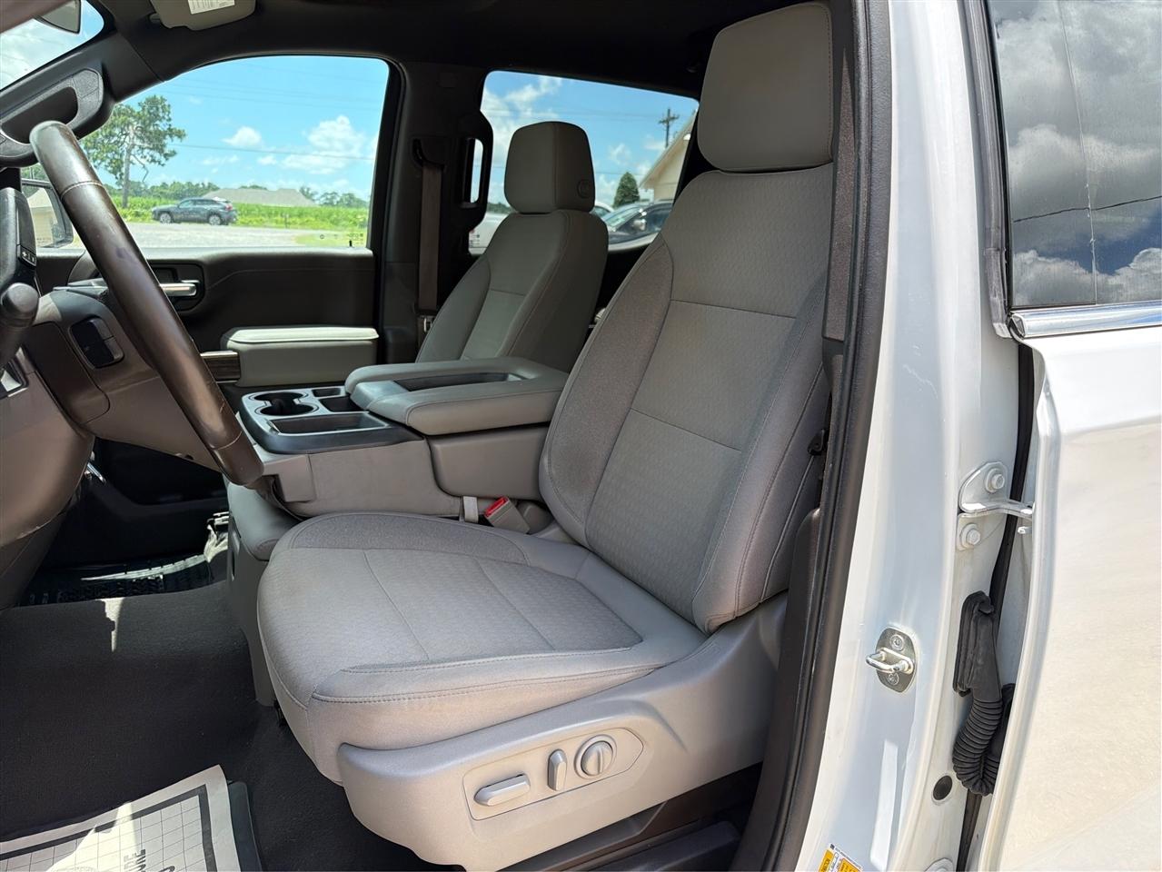 GMC Sierra 1500 Limited 4WD Crew Cab 147" SLE 2022