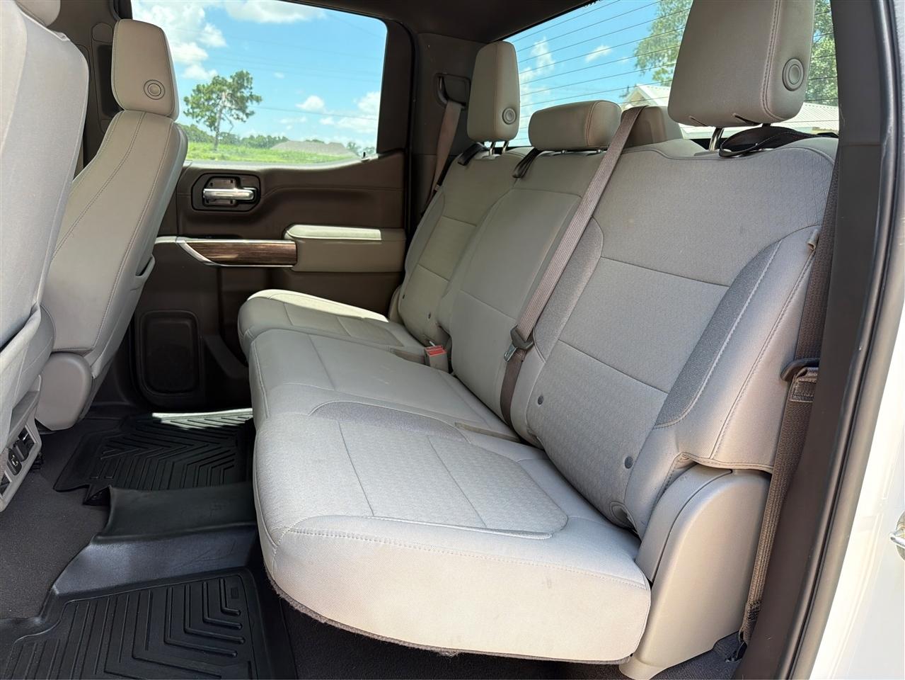 GMC Sierra 1500 Limited 4WD Crew Cab 147" SLE 2022