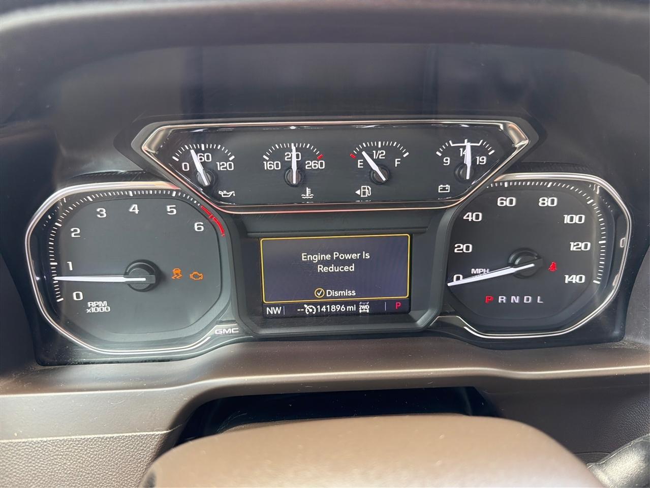 GMC Sierra 1500 Limited 4WD Crew Cab 147" SLE 2022
