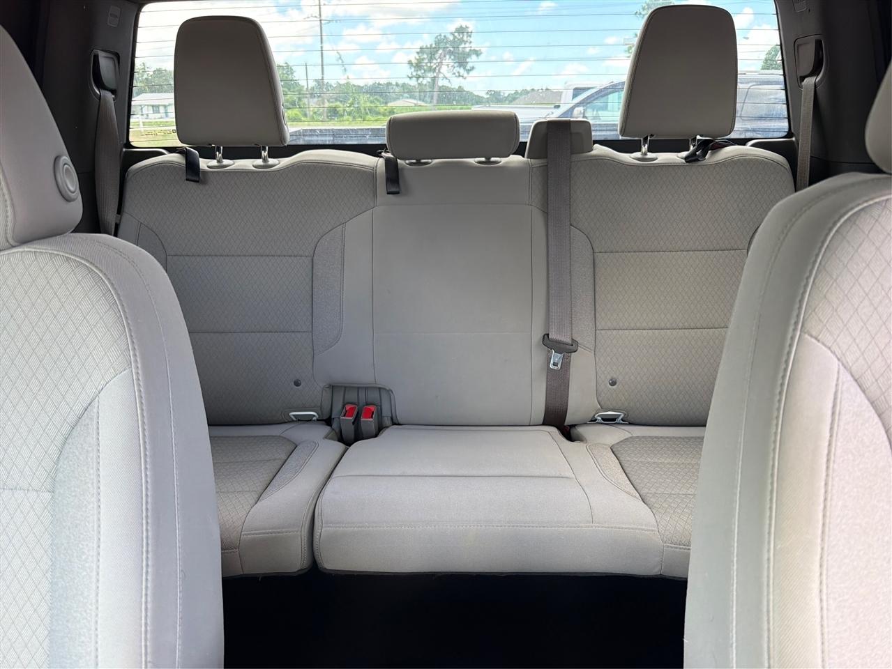 GMC Sierra 1500 Limited 4WD Crew Cab 147" SLE 2022