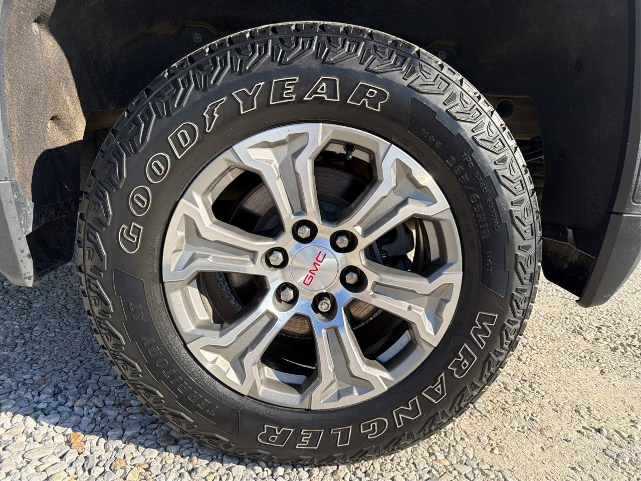 GMC Sierra 1500 Limited 4WD Crew Cab 147" SLE 2022