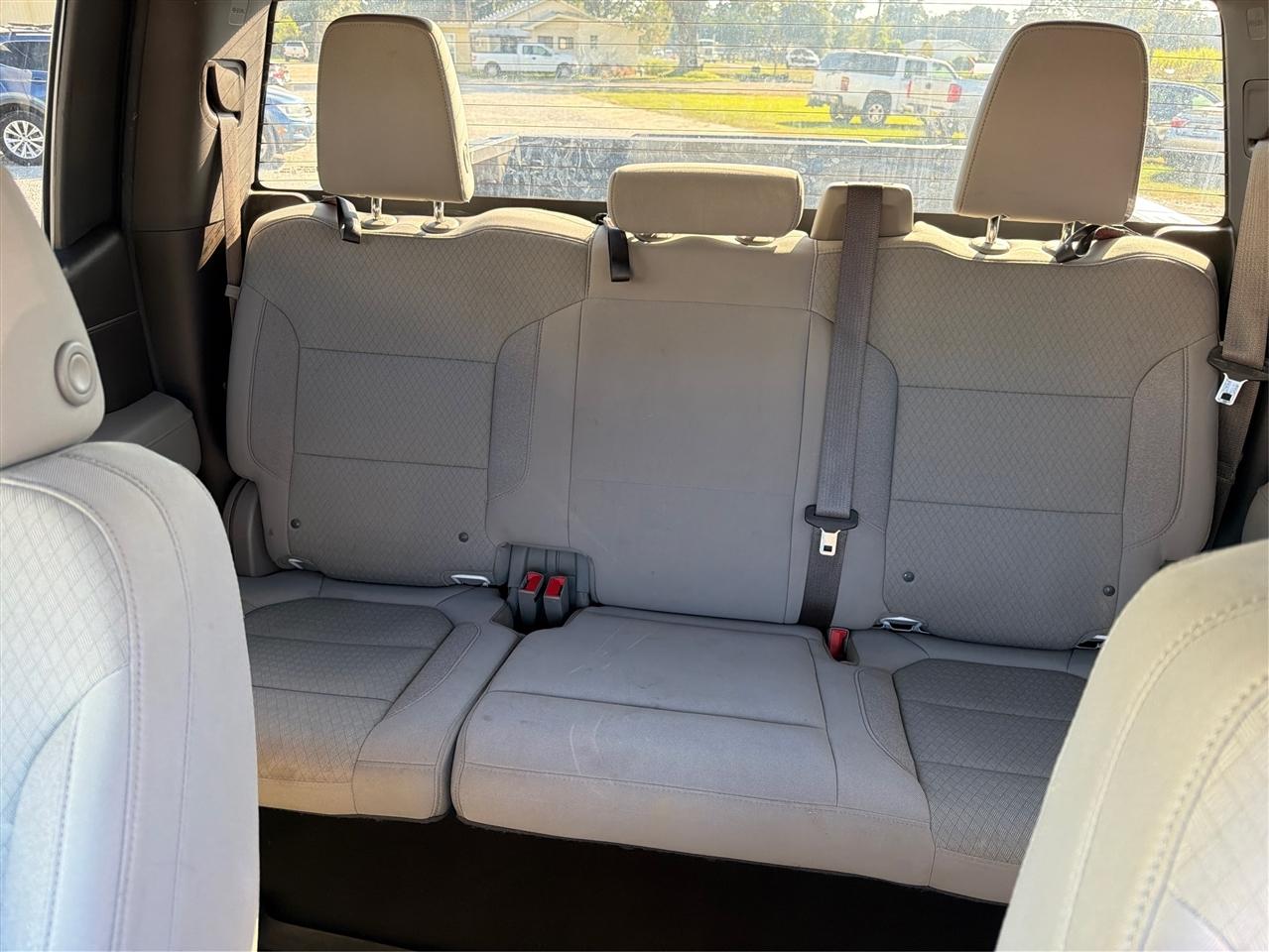 GMC Sierra 1500 Limited 4WD Crew Cab 147" SLE 2022