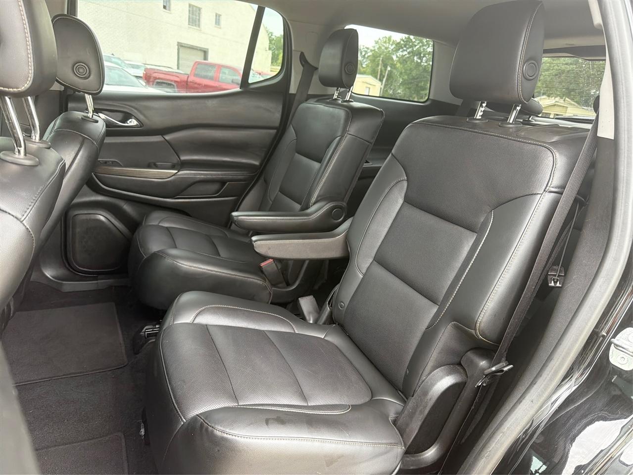 GMC Acadia FWD 4dr SLT w/SLT-1 2018