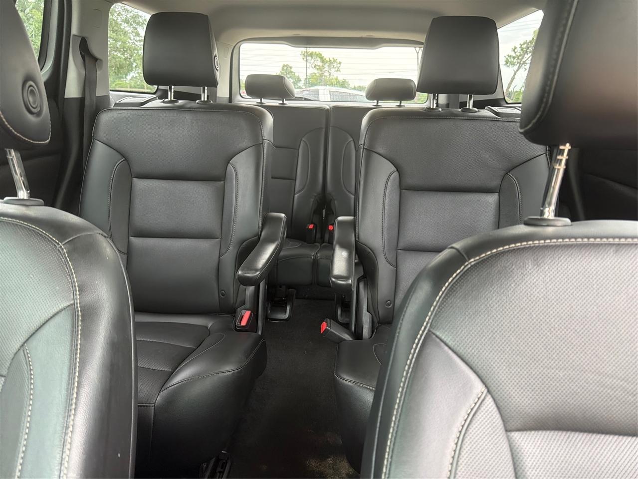 GMC Acadia FWD 4dr SLT w/SLT-1 2018