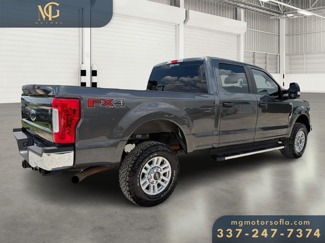 Ford Super Duty F-250 SRW XL 4WD Crew Cab 8' Box 2019