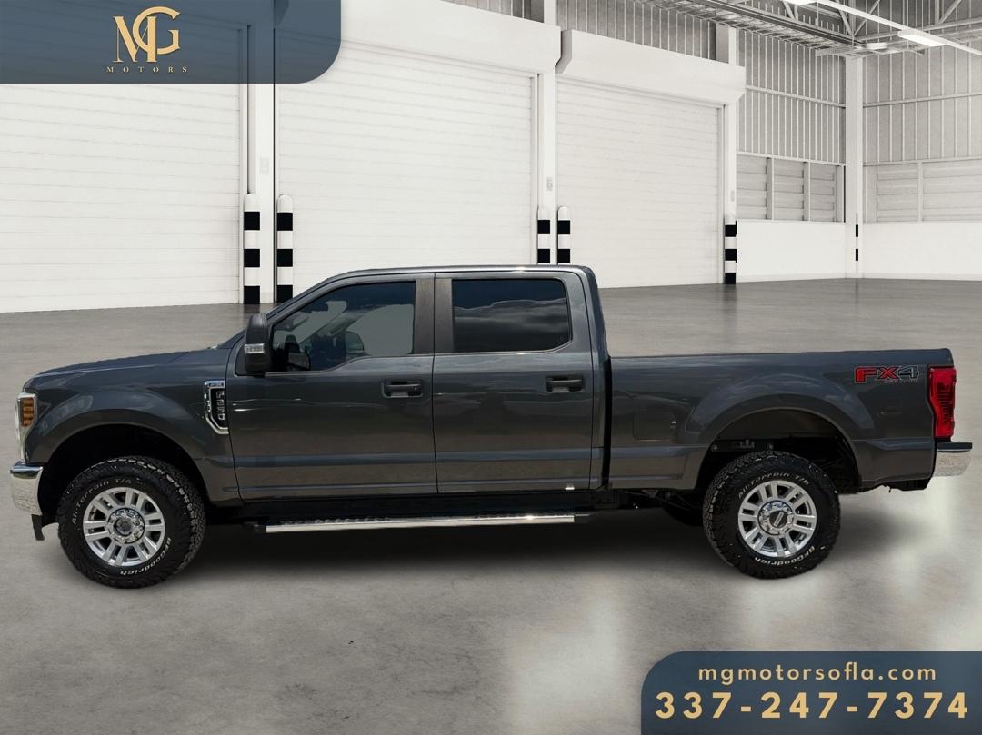 Ford Super Duty F-250 SRW XL 4WD Crew Cab 8' Box 2019