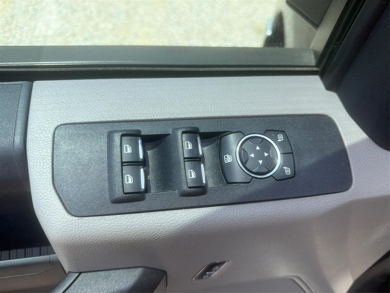 Ford Super Duty F-250 SRW XL 4WD Crew Cab 8' Box 2019
