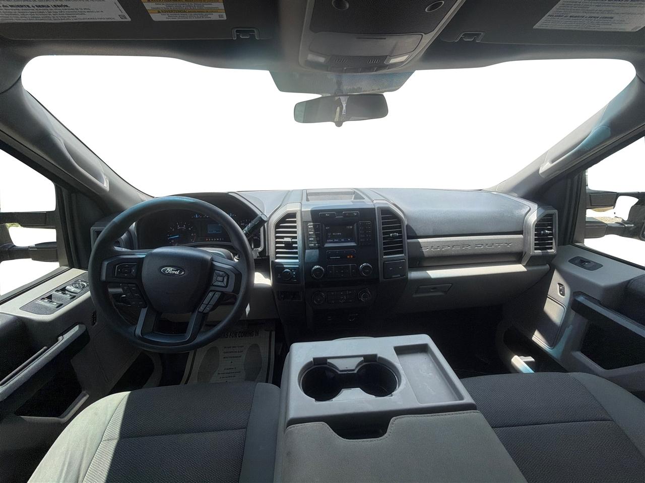 Ford Super Duty F-250 SRW XL 4WD Crew Cab 8' Box 2019