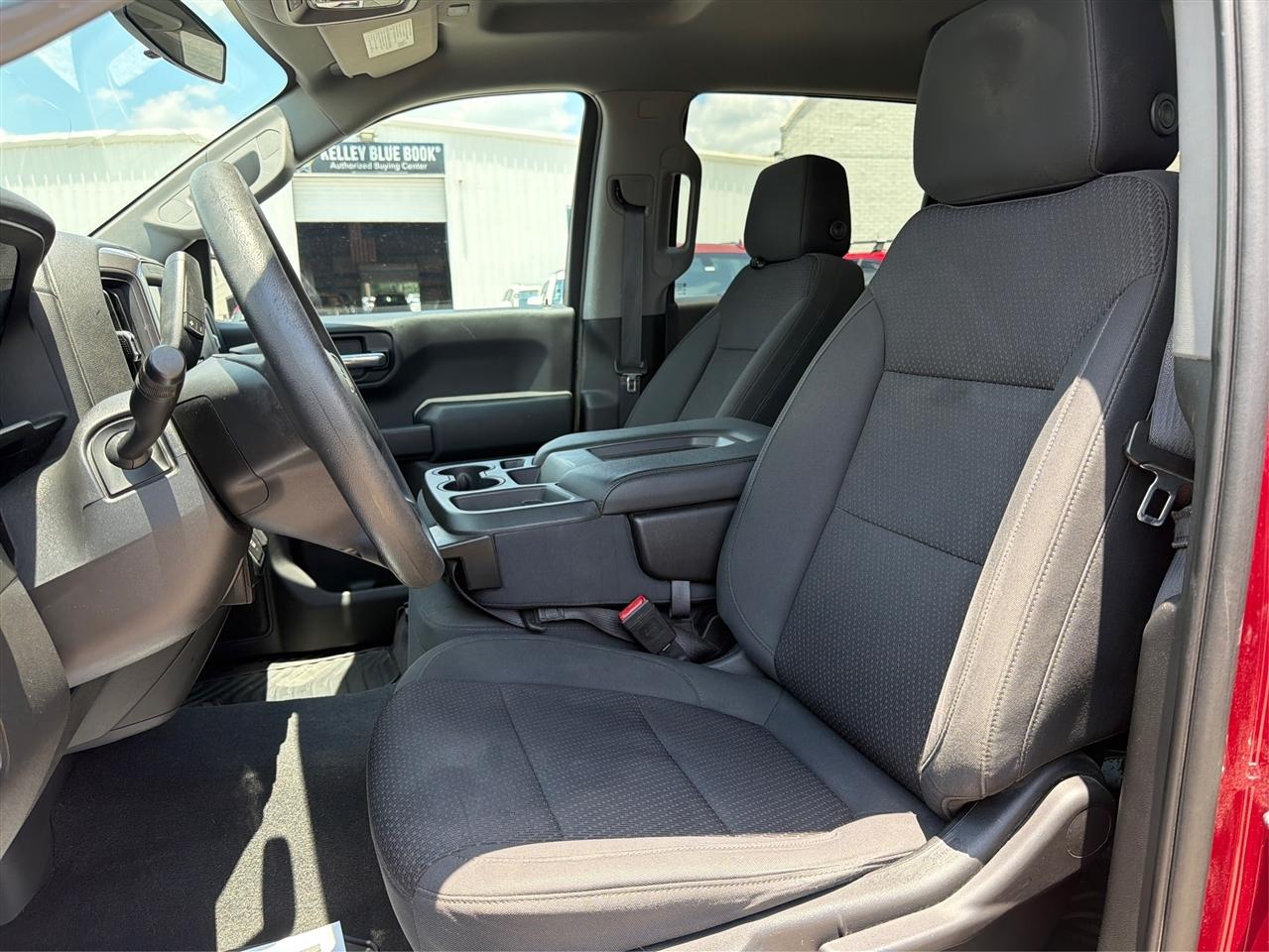 Chevrolet Silverado 1500 2WD Crew Cab 147" Custom 2020
