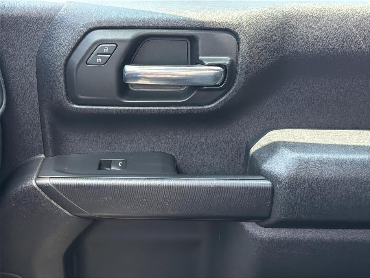 Chevrolet Silverado 1500 2WD Crew Cab 147" Custom 2020