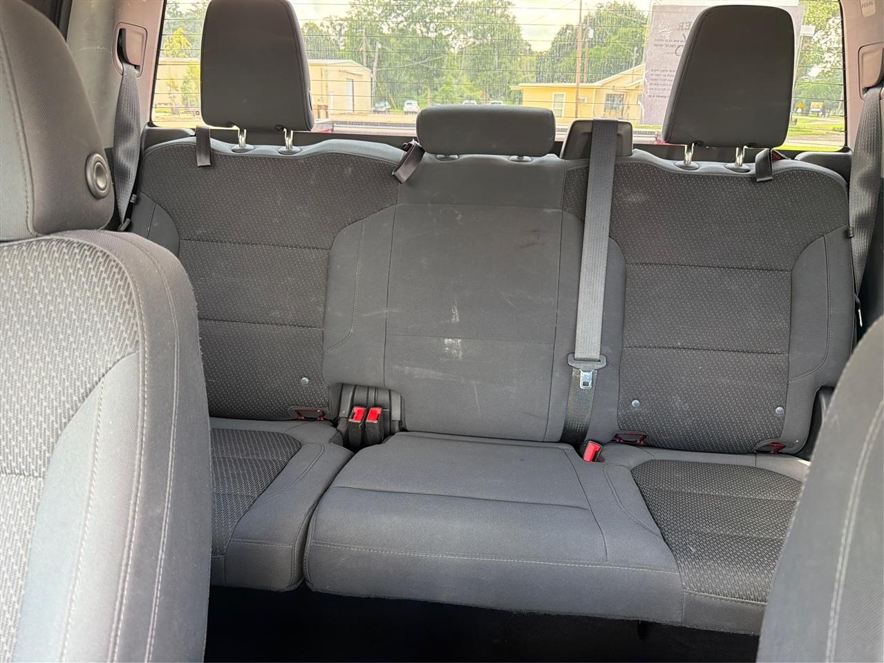 Chevrolet Silverado 1500 2WD Crew Cab 147" Custom 2020