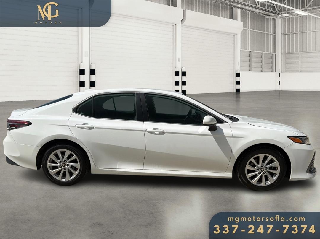Toyota Camry LE 2021