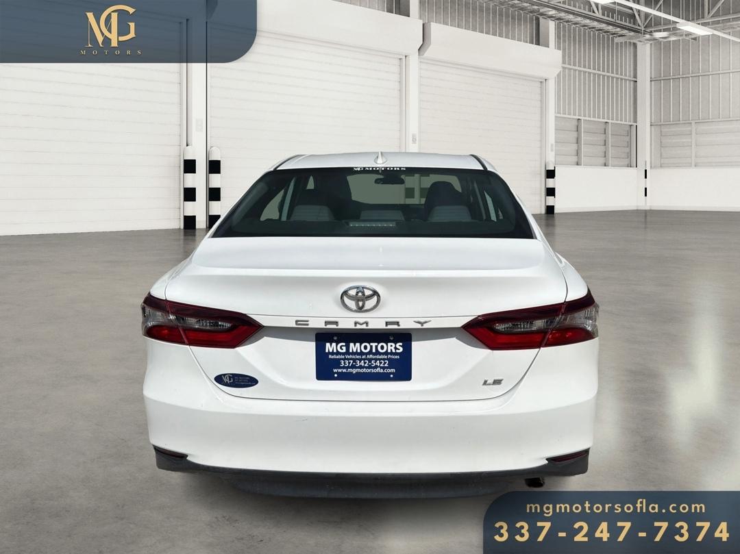 Toyota Camry LE 2021