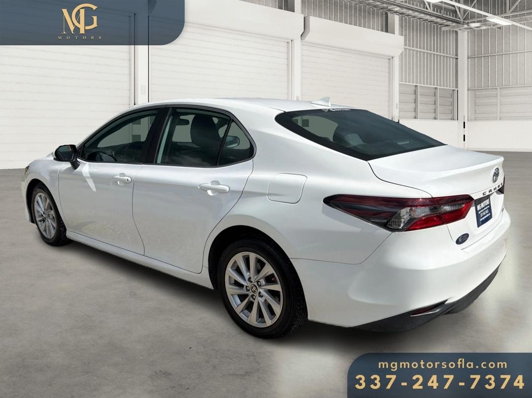 Toyota Camry LE 2021