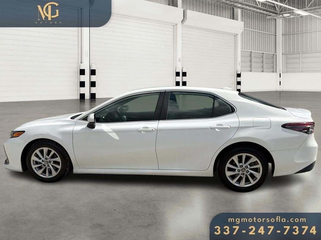 Toyota Camry LE 2021
