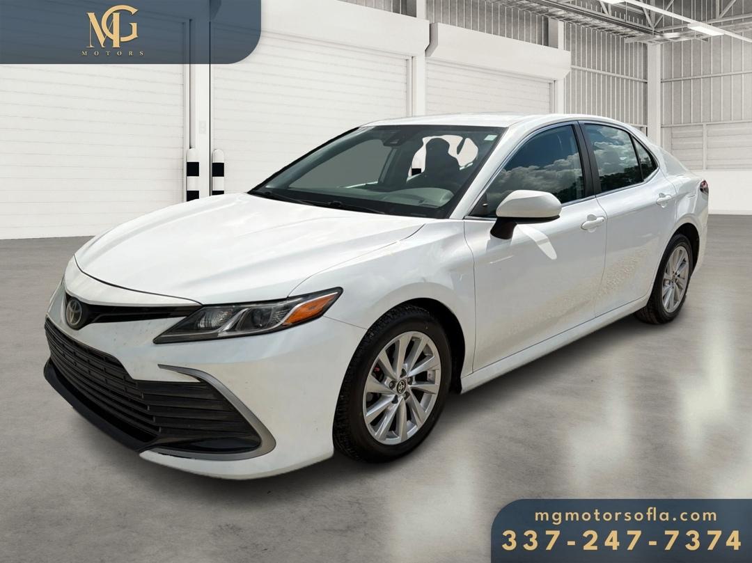 Toyota Camry LE 2021