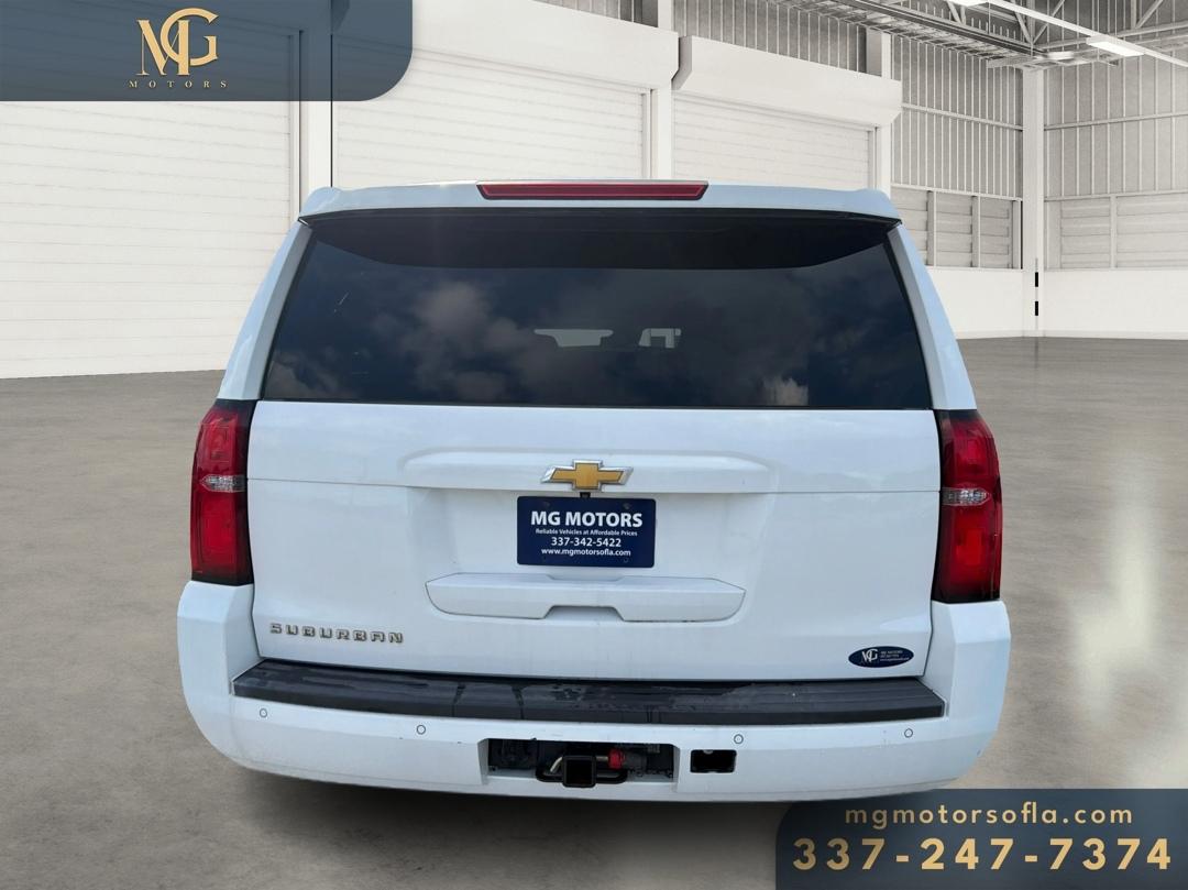 Chevrolet Suburban 2WD 4dr LT 2015
