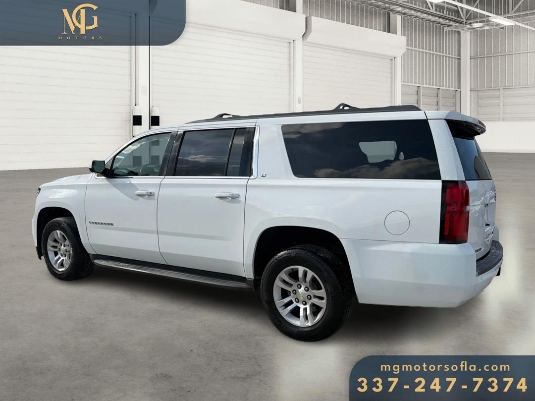 Chevrolet Suburban 2WD 4dr LT 2015