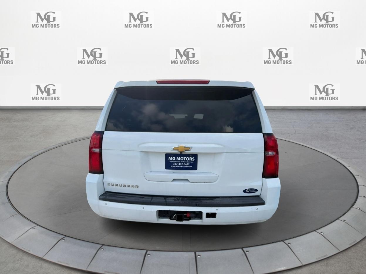 Chevrolet Suburban 2WD 4dr LT 2015