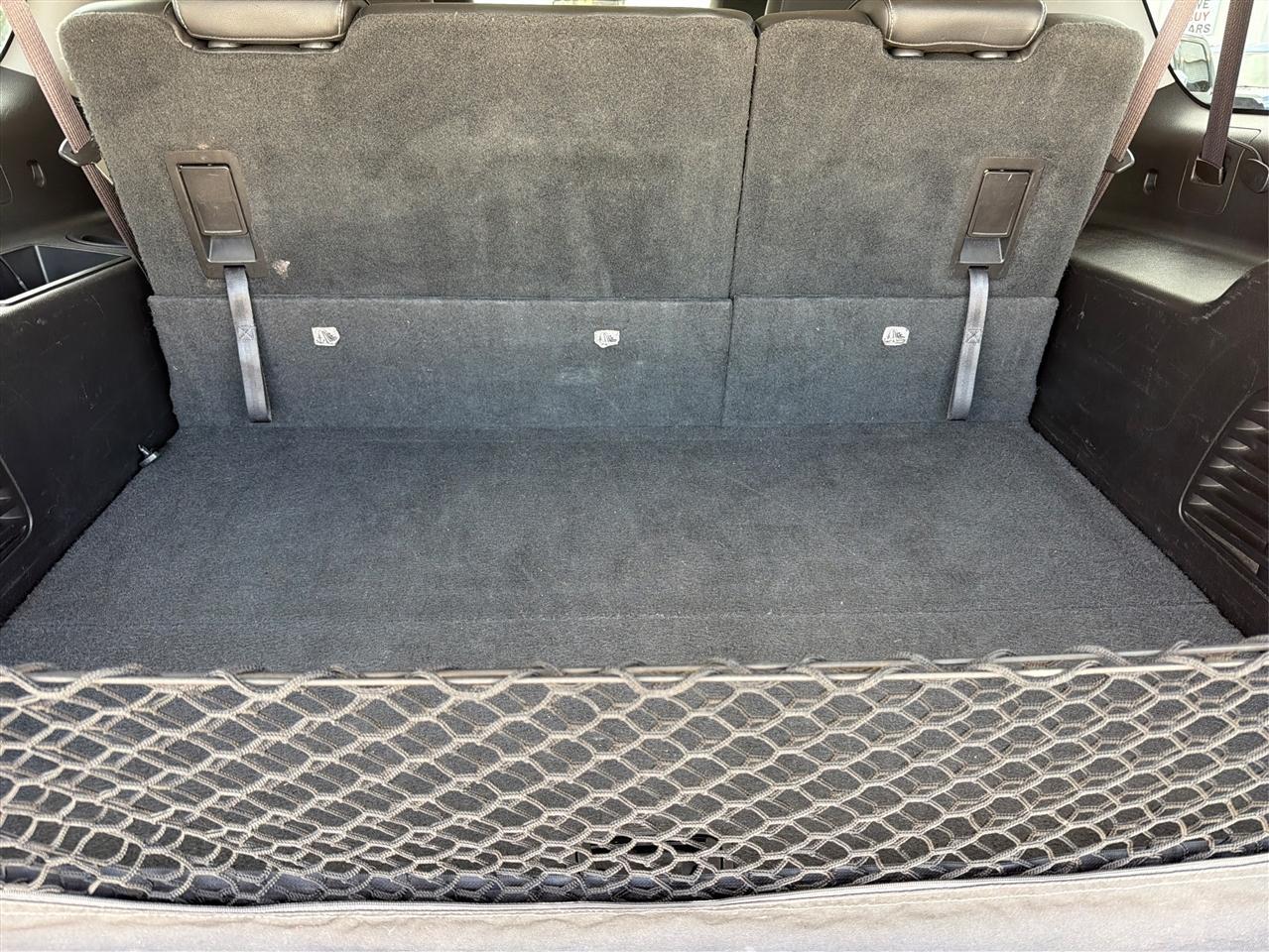 Chevrolet Suburban 2WD 4dr LT 2015