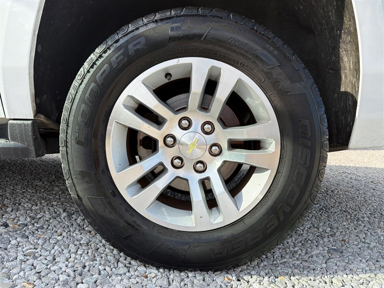 Chevrolet Suburban 2WD 4dr LT 2015