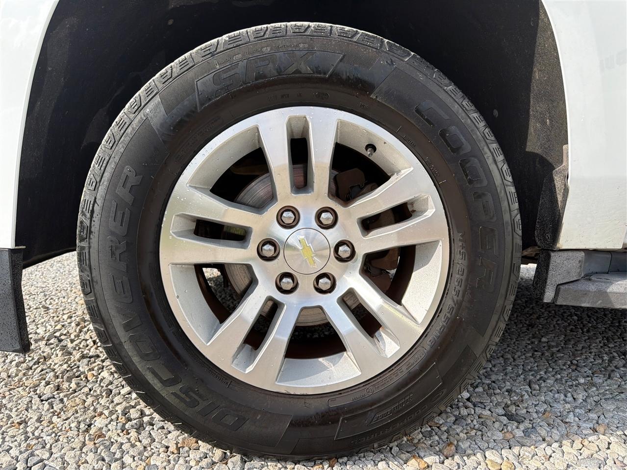 Chevrolet Suburban 2WD 4dr LT 2015