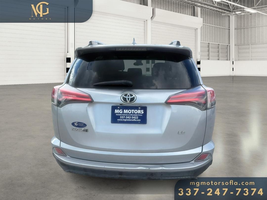 Toyota RAV4 LE 2017