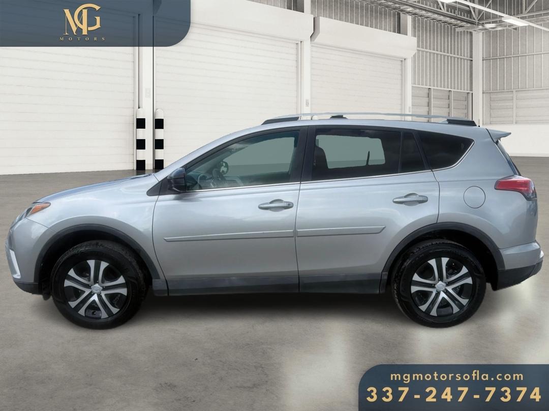 Toyota RAV4 LE 2017