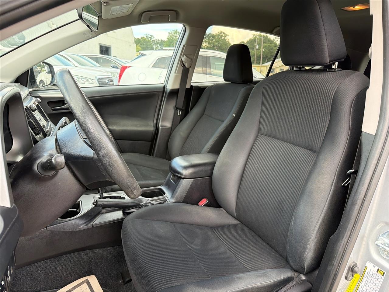Toyota RAV4 LE 2017