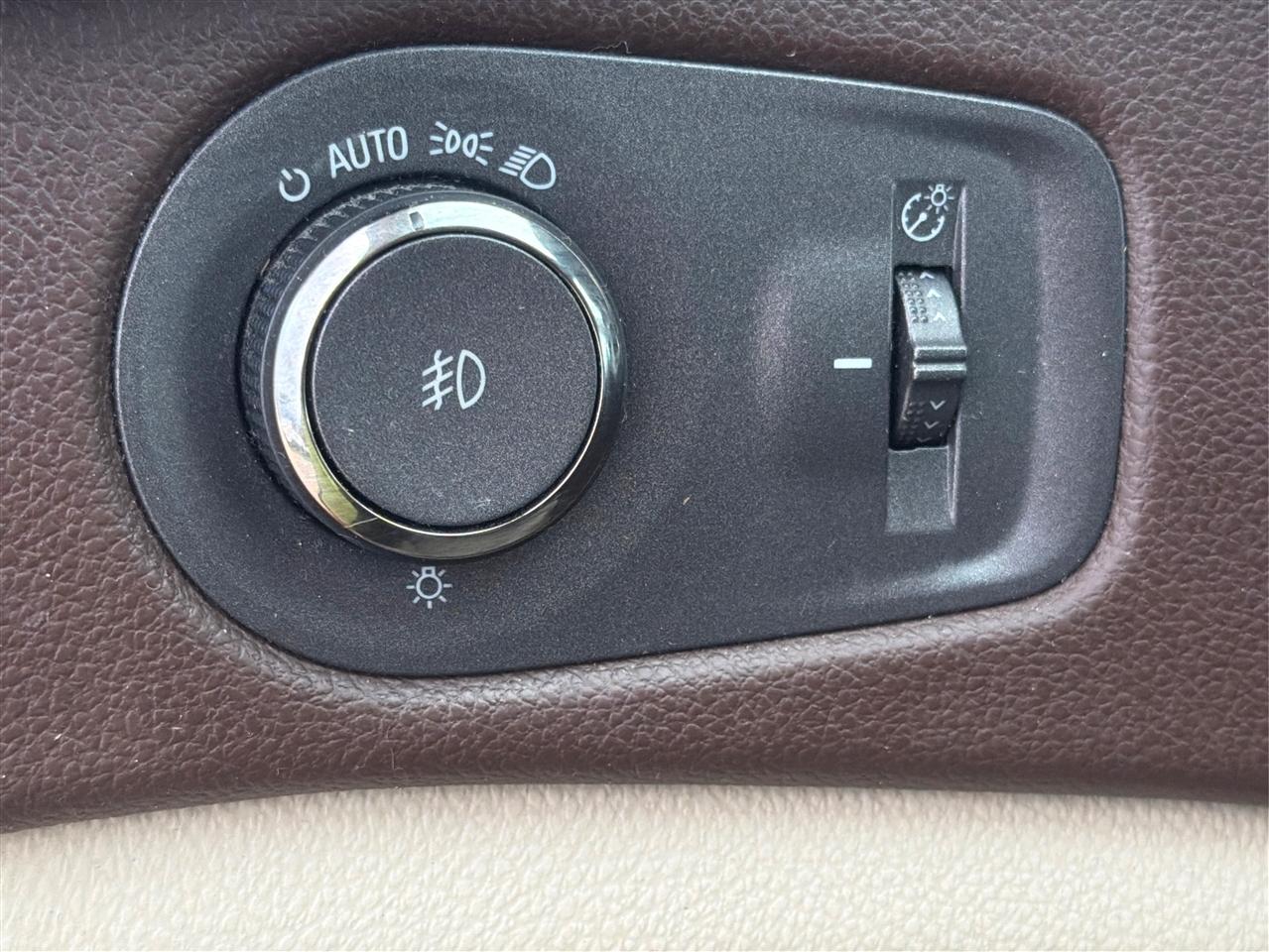 Cadillac SRX FWD 4dr Premium Collection 2012