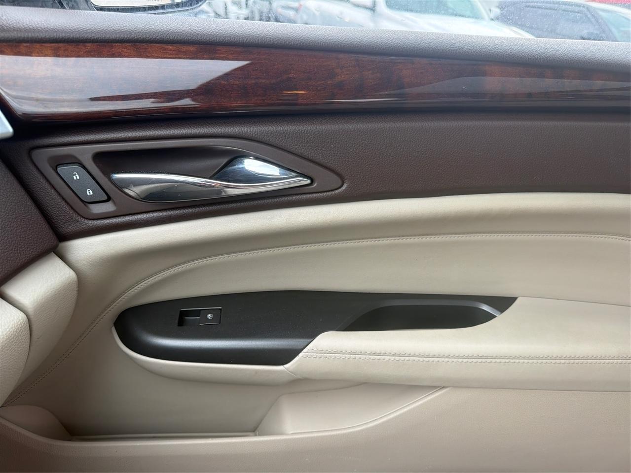 Cadillac SRX FWD 4dr Premium Collection 2012