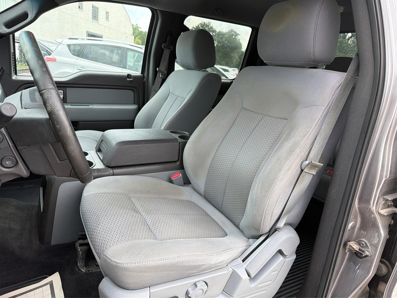 Ford F-150 2WD SuperCrew 145" XLT 2012