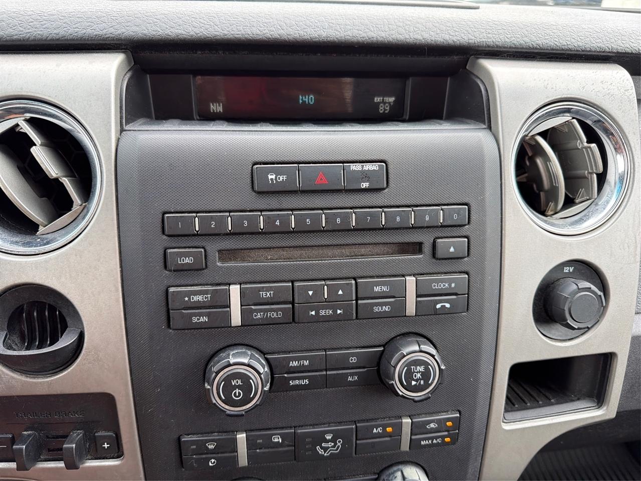 Ford F-150 2WD SuperCrew 145" XLT 2012