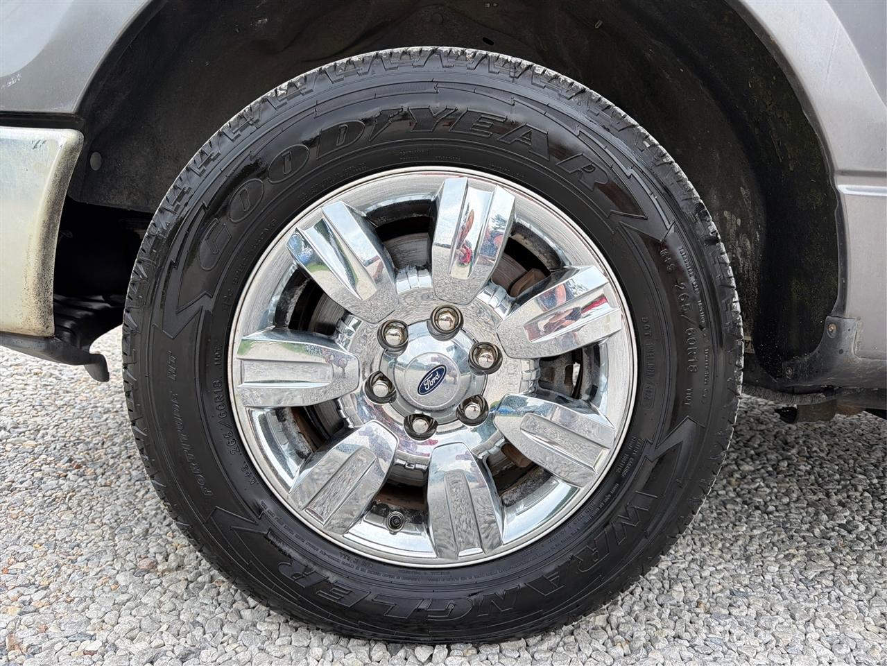 Ford F-150 2WD SuperCrew 145" XLT 2012