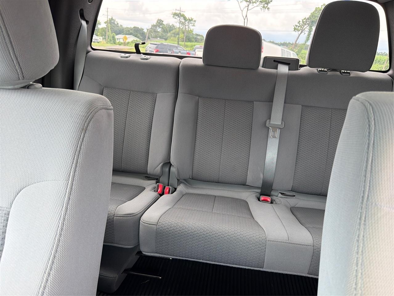 Ford F-150 2WD SuperCrew 145" XLT 2012