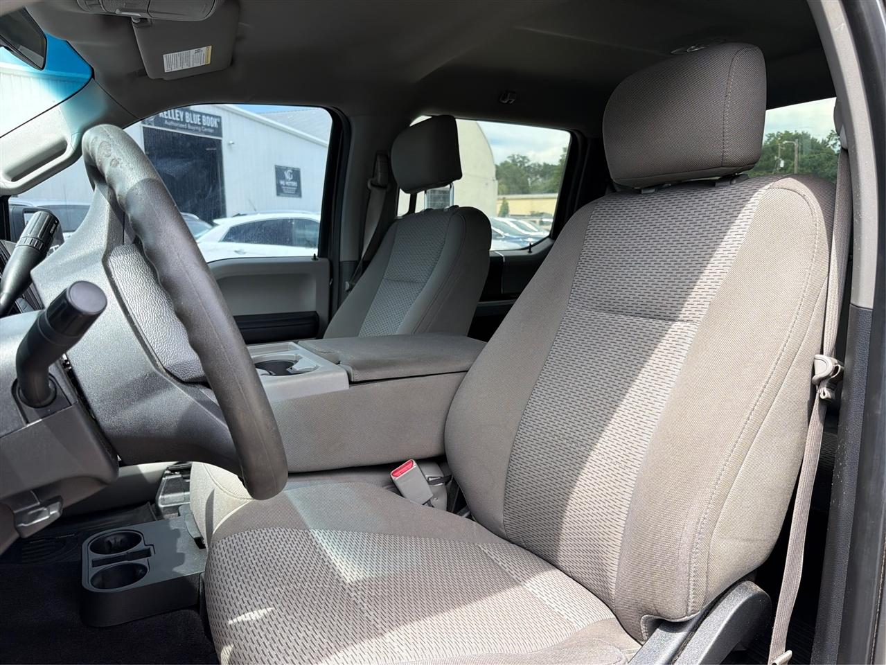 Ford F-150 XLT 2WD SuperCrew 5.5' Box 2017