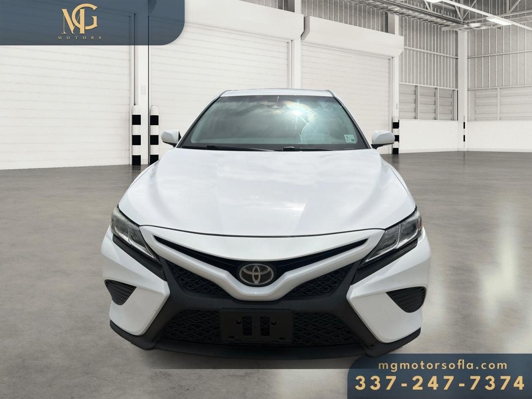 Toyota Camry SE 2019